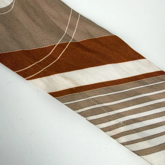 Hermes Ex Libris Horse Carriage Print Beige White Caramel Silk Twilly Scarf - Picture 10 of 13